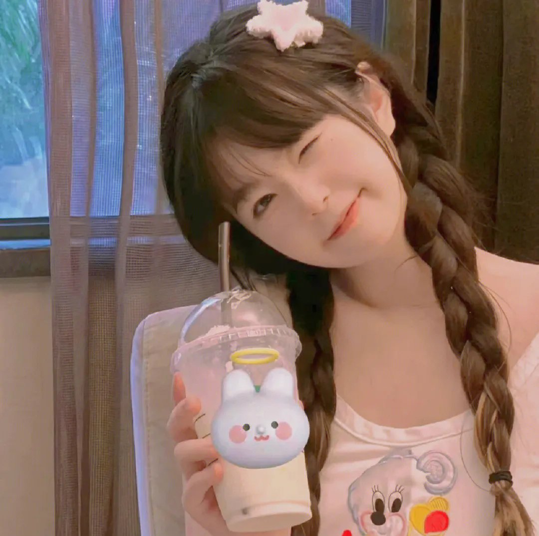 捡个少爷当赘婿，他每天都想亲亲我